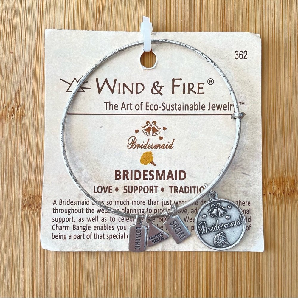 Bridesmaid Wind & Fire the art of ego sustainable jewelry